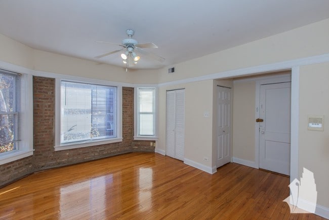 859 W Cornelia Ave unit 857-3S, Chicago, IL 60657 - photo 2