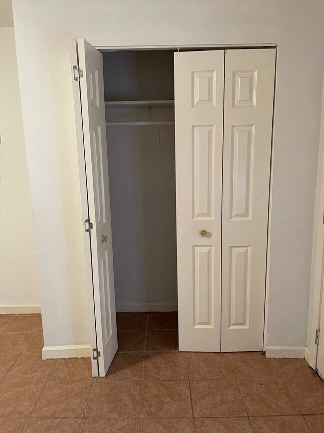 1200 E 26th St unit 1, Houston, TX 77009 - photo 6