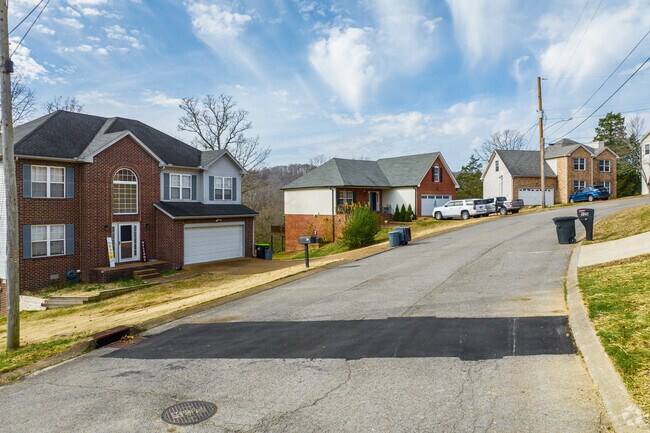 Residents in Kingston Springs enjoy small-town vibes.
