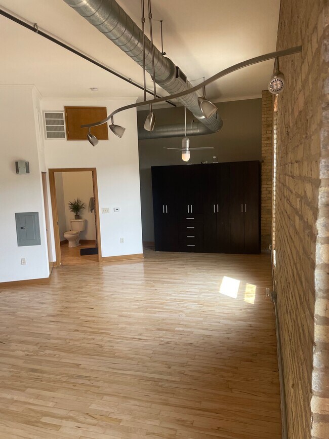 1017 S 2nd St unit 403, Milwaukee, WI 53204 - photo 7