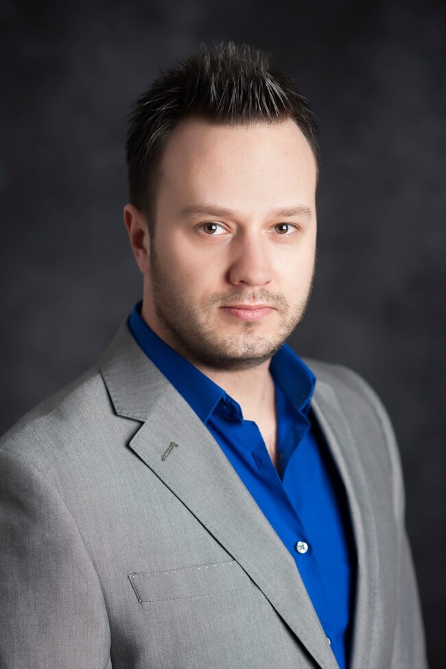 Agent Photo