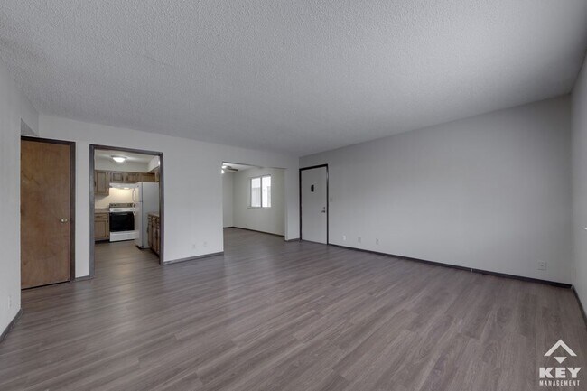 Pheasant Run Apartments, Wichita, KS 67207 - photo 2