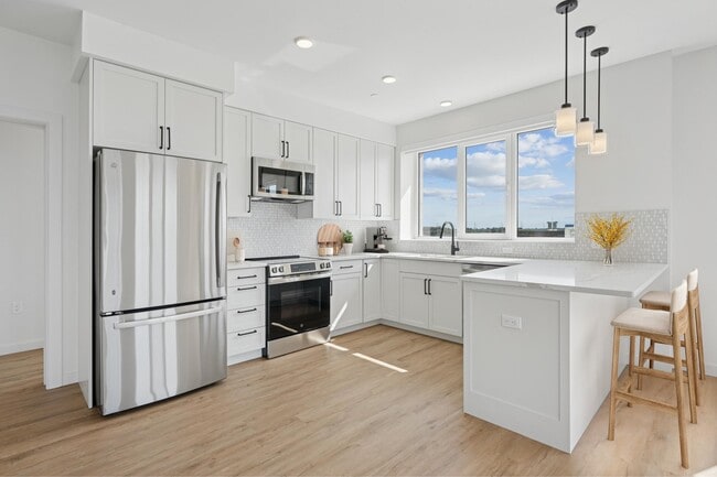 Epicurean, Salem, NH 03079 - photo 2