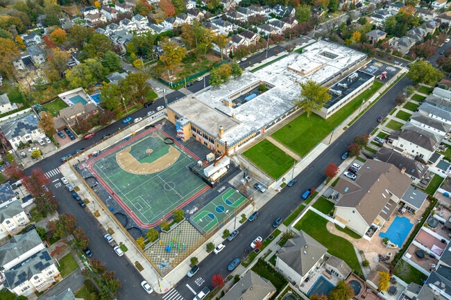 P.S. 3 envisions a school culture that offers a rigorous curriculum.