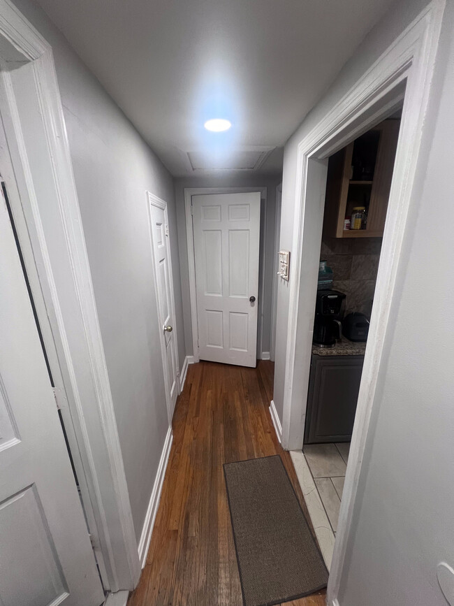 Hallway (11 ft by 3ft)
