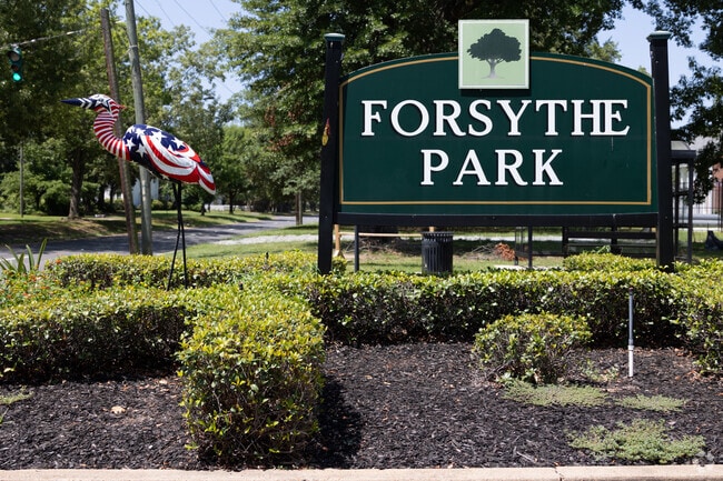 Forsythe Park has it all.