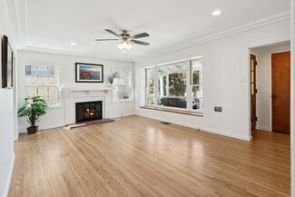 526 Avenue A Unit Upstairs, Redondo Beach, CA 90277