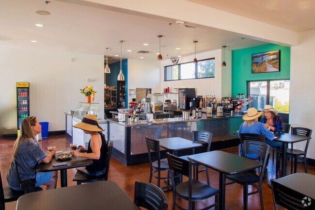 Spend time with friends at Lake Life Cafe in Lake Nacimiento Paso Robles Ca.