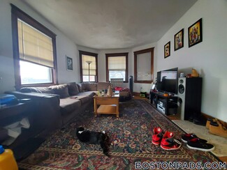 230 S Huntington Ave Unit 2, Boston, MA 02130