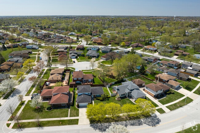 East Fernway Park is known as a friendly community and a nice place to live.