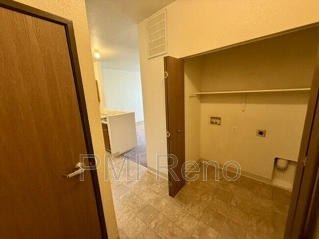 1600 I St unit 1305, Sparks, NV 89431 - photo 2