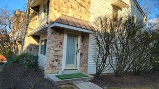 348 New Market Ct, Chesterbrook, PA 19087