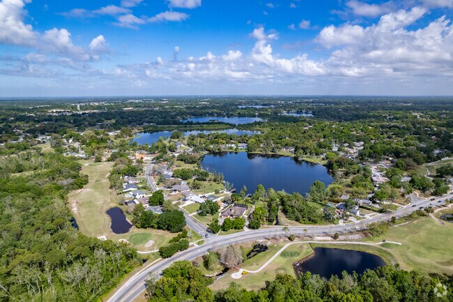Casselberry is a pleasant, lakefront community with many outdoor amenities.