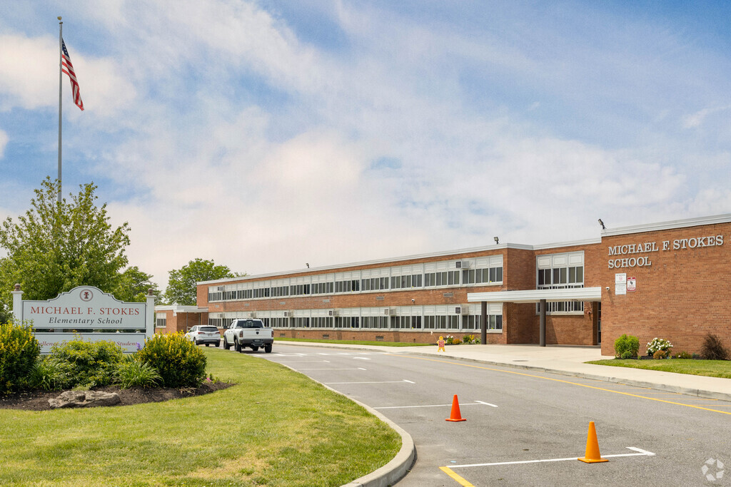 The Michael F Stokes Elementary School in Levittown, NY serves approximately 465 students in grades 2-4.