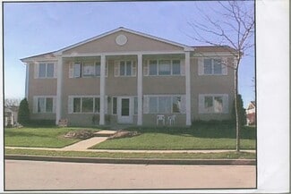 2051 Cliff Alex Ct S Unit 3, Waukesha, WI 53189