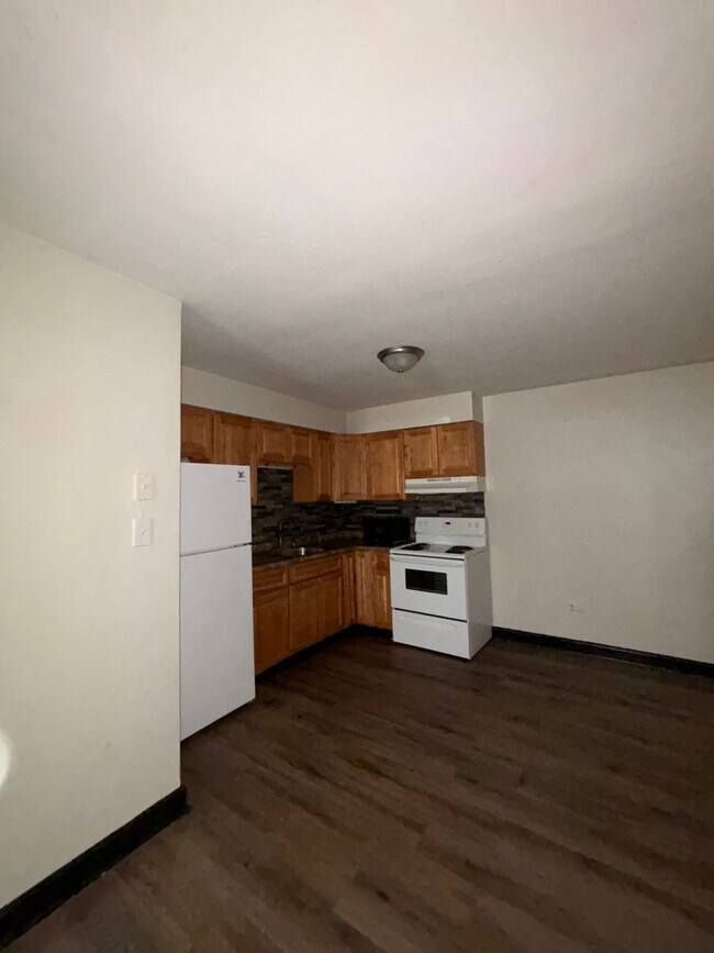290 Wainwright St Unit 6, Newark, NJ 07112