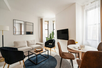 139 Christopher St Unit ID1021919P, New York, NY 10014
