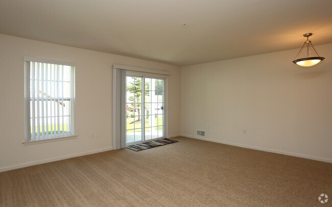 Forrest Pointe, East Greenbush, NY 12061 - photo 3
