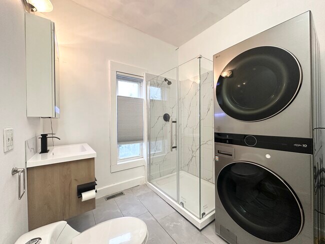 124 Almy St unit 1A, Providence, RI 02909 - photo 5