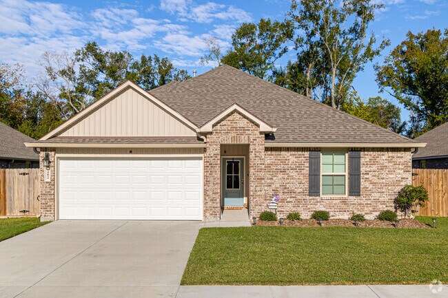 Ranch-style homes are popular in Hahnville.