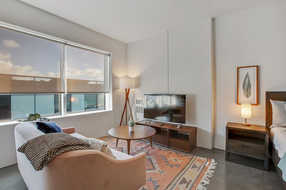 18 10th St unit FL16-ID278480P, San Francisco, CA 94103 - photo 1