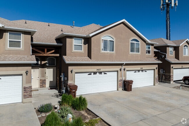 Spacious townhomes in Redwood have plenty of room for families.