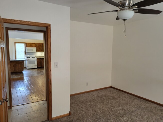 312 N Illinois St unit 2nd Floor, Remington, IN 47977 - photo 4