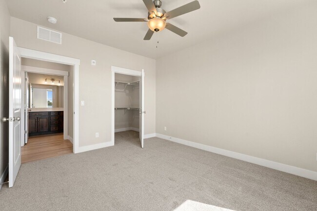 4260 Vulcan Creek Dr unit 204, Loveland, CO 80538 - photo 4