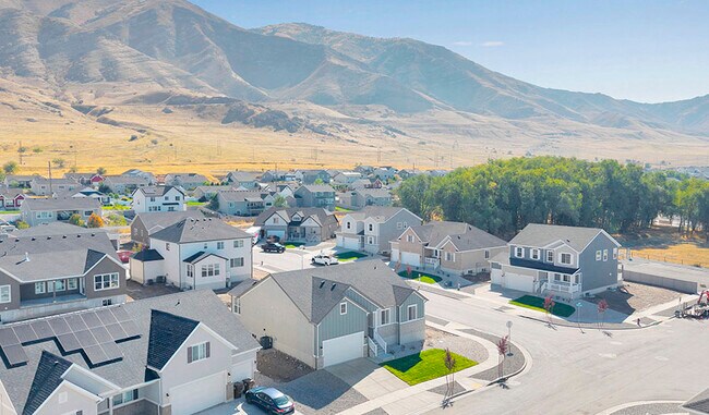 8636 N Weston Way, Lake Point, UT 84074 - photo 5