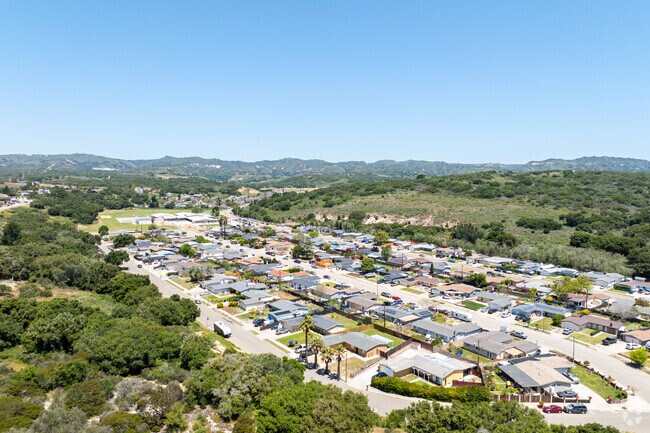 Mission Hills is surrounded by stunning landscape.