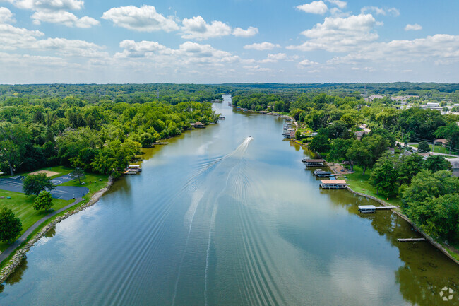 The Fox River runs through Fox River Grove and is a central attraction for the neighborhood.