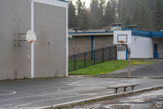 Spencer Butte Middle School has basketball courts for students to play on in Eugene.