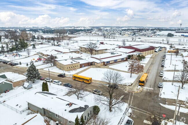Anamosa students begin their education at Strawberry Hill Elementary School.