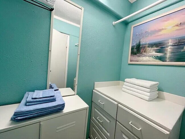 Anchor Resort Condominiums unit 152, Corpus Christi, TX 78418 - photo 7