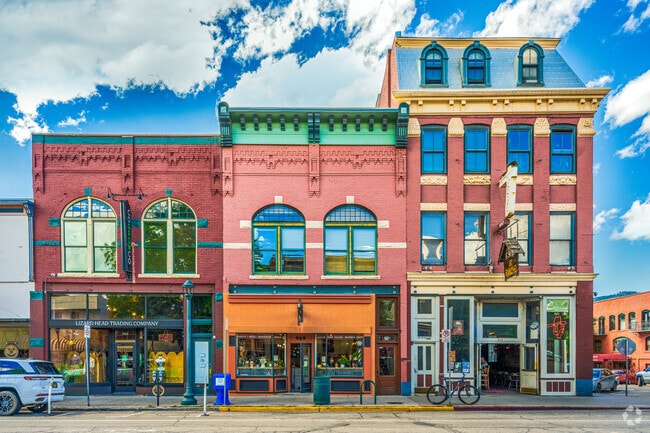 Buildings along Main Ave are over 100 years old, evoking the Wild West.