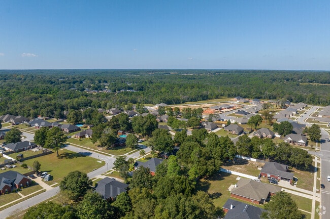 Families thrive and grow in Garland near Mobile, Alabama.