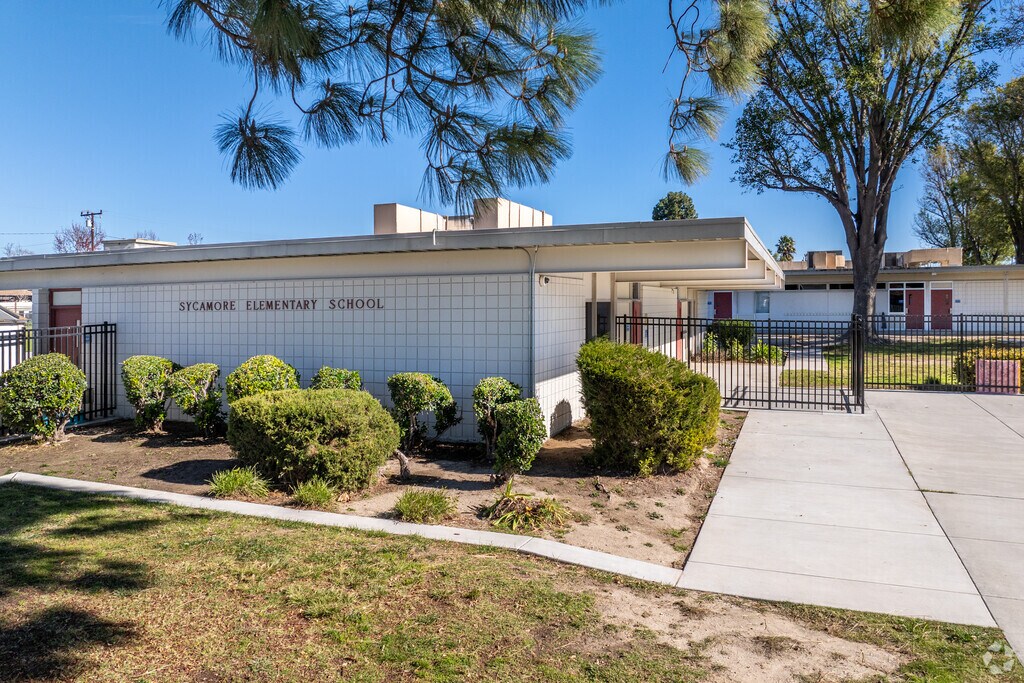 Sycamore Elementary School has a B+ on Niche.