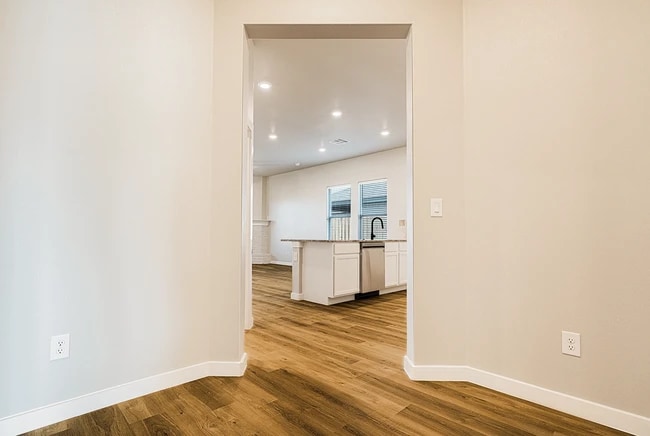 12001 Kewanee Ave, Lubbock, TX 79424 - photo 5