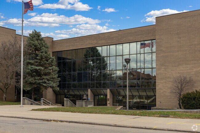 West Carrollton Middle School has a student to teacher ratio of 18 to 1.