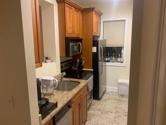 1867 Beacon St unit 5, Brookline, MA 02445 - photo 3