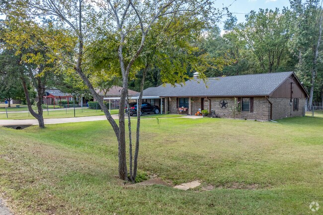 Front facing garages with long driveways are commonly found in Owentown.