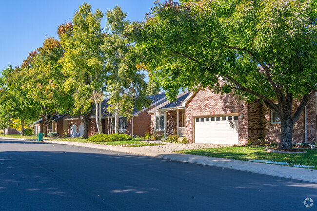 Find your dream home in Clarendon Hills.