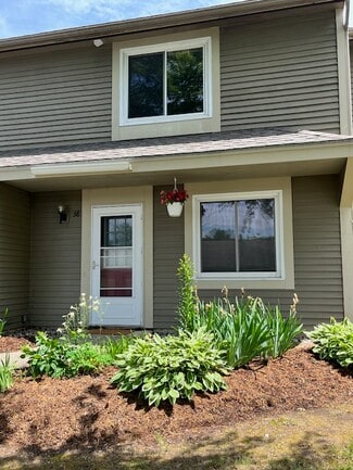 38 Overlook Dr Unit 38 Overlook Drive, South Burlington, VT 05403