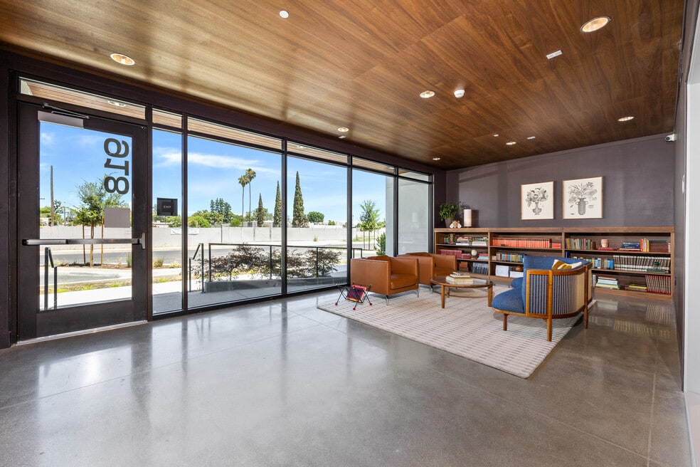 918 at Eastchester, Bakersfield, CA 93301 - photo 1