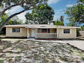 2310 Sandrala Dr, Sarasota, FL 34231