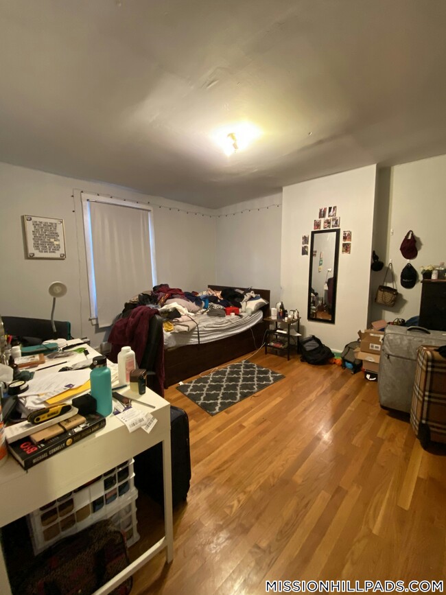 682 Parker St Unit 2, Boston, MA 02120