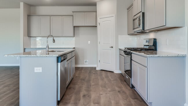 4666 E Ridge Rd, Lake Charles, LA 70607 - photo 6