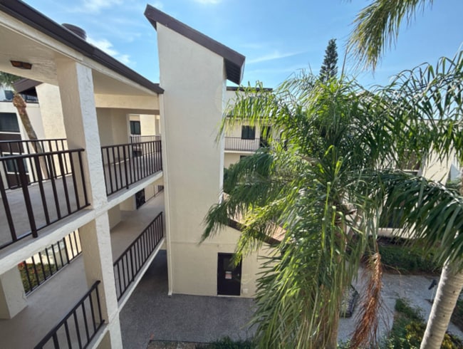 2209 Belleair Rd unit C33, Clearwater, FL 33764 - photo 2