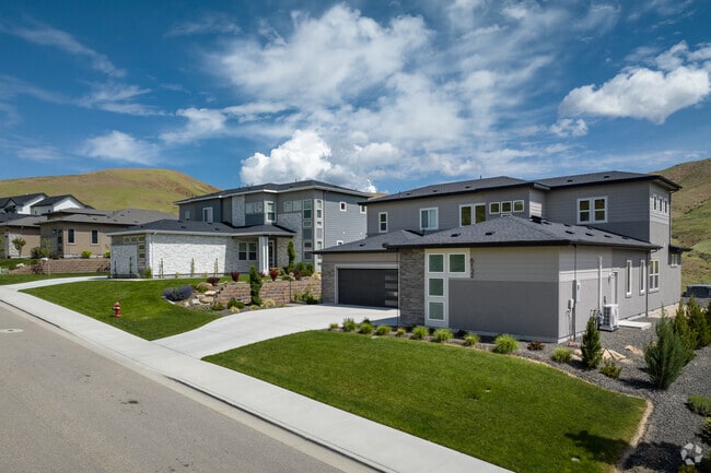 Beautiful two-story homes with gorgeous views in Barber Valley.