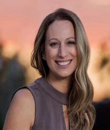 Beth Saunders